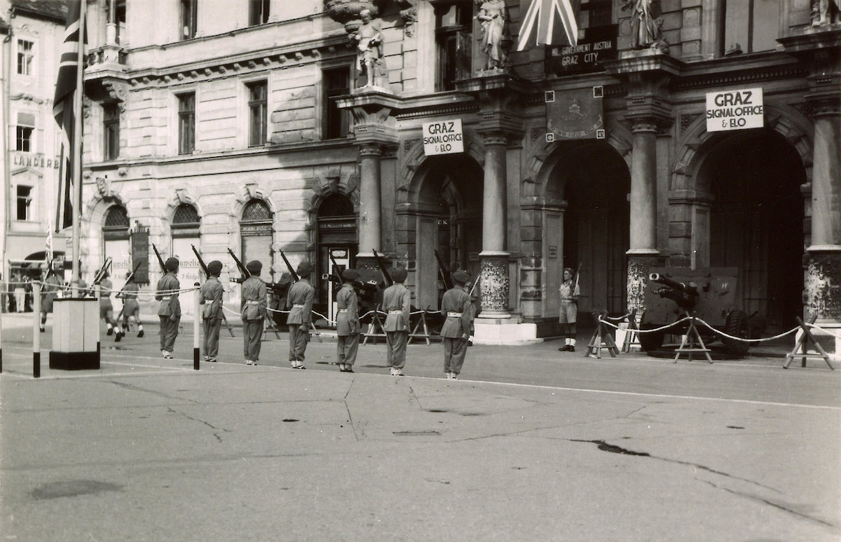 Graz 1945-2003 — The Story of Graz